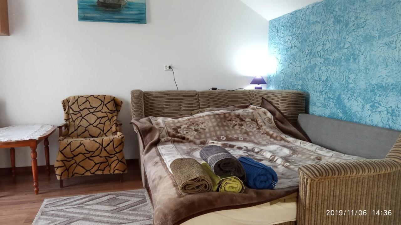 Apartament W Domu Na Wsi Tomaszów Lubelski Exterior foto