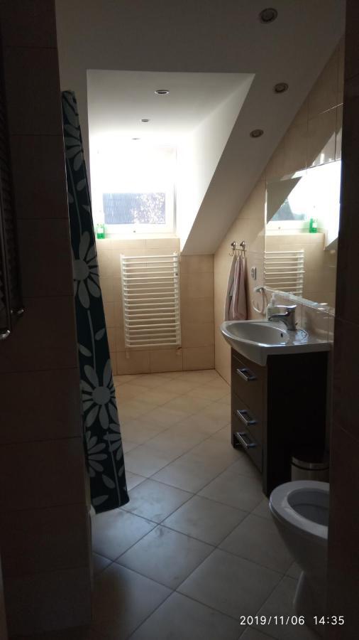 Apartament W Domu Na Wsi Tomaszów Lubelski Exterior foto